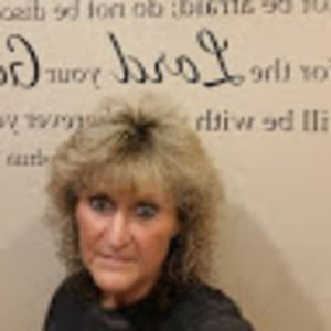 Meet your Posher, Crystal